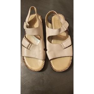 Tan Leather neutralizer size 9‎ sandals